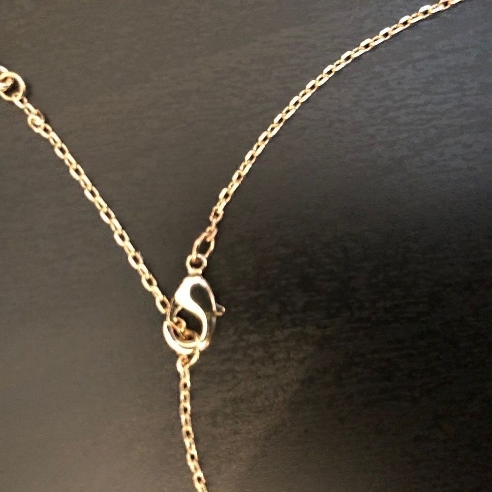 Pineapple Dainty Pendant Necklace  - Picture 5 of 6